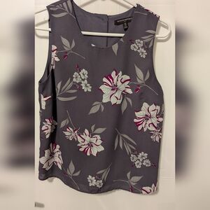 3/$20 Banana Republic Sleeveless Blouse, Floral